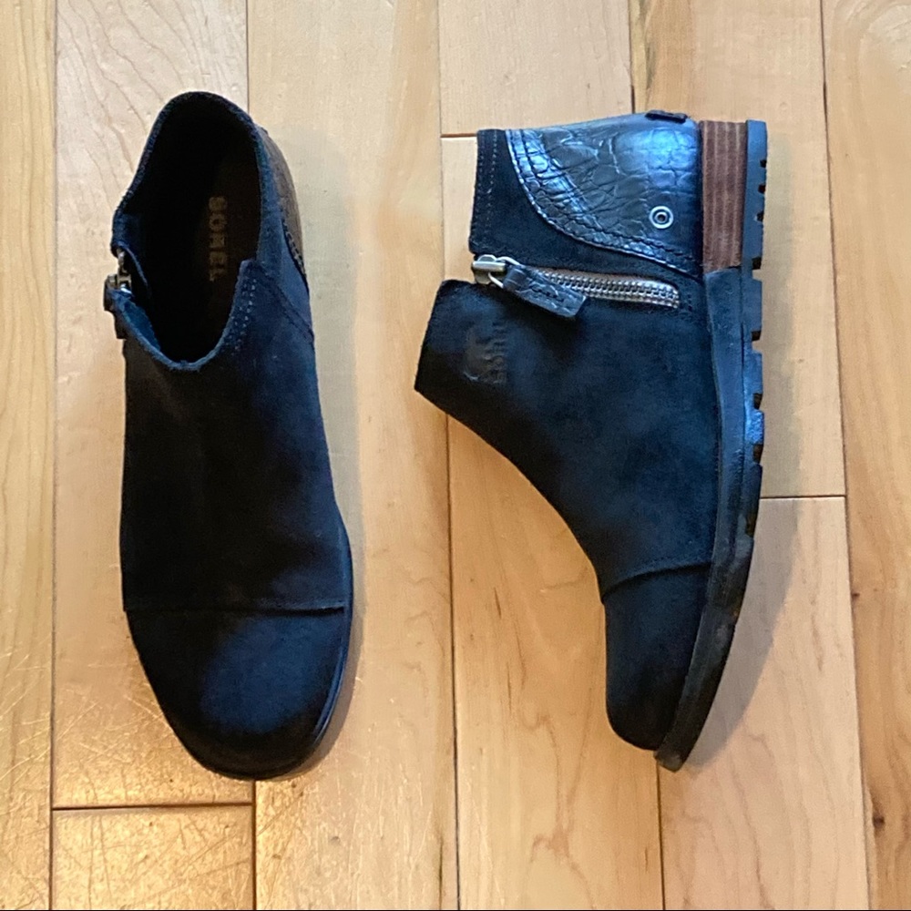 Sorel Black Suede Ankle Booties with Textured Heel